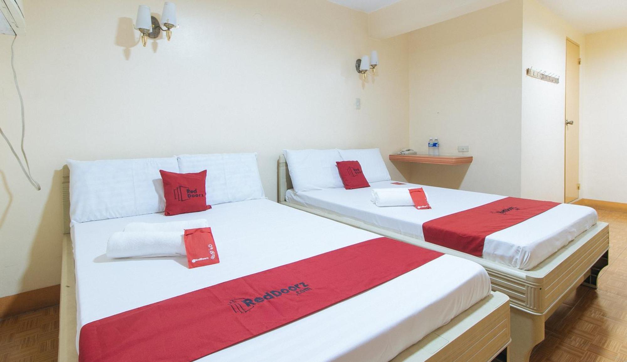 Reddoorz @ Golden Victory Hotel Mabalacat Pampanga Екстер'єр фото